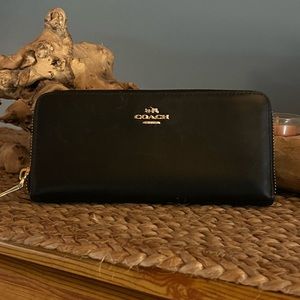Coach full size leather wallet